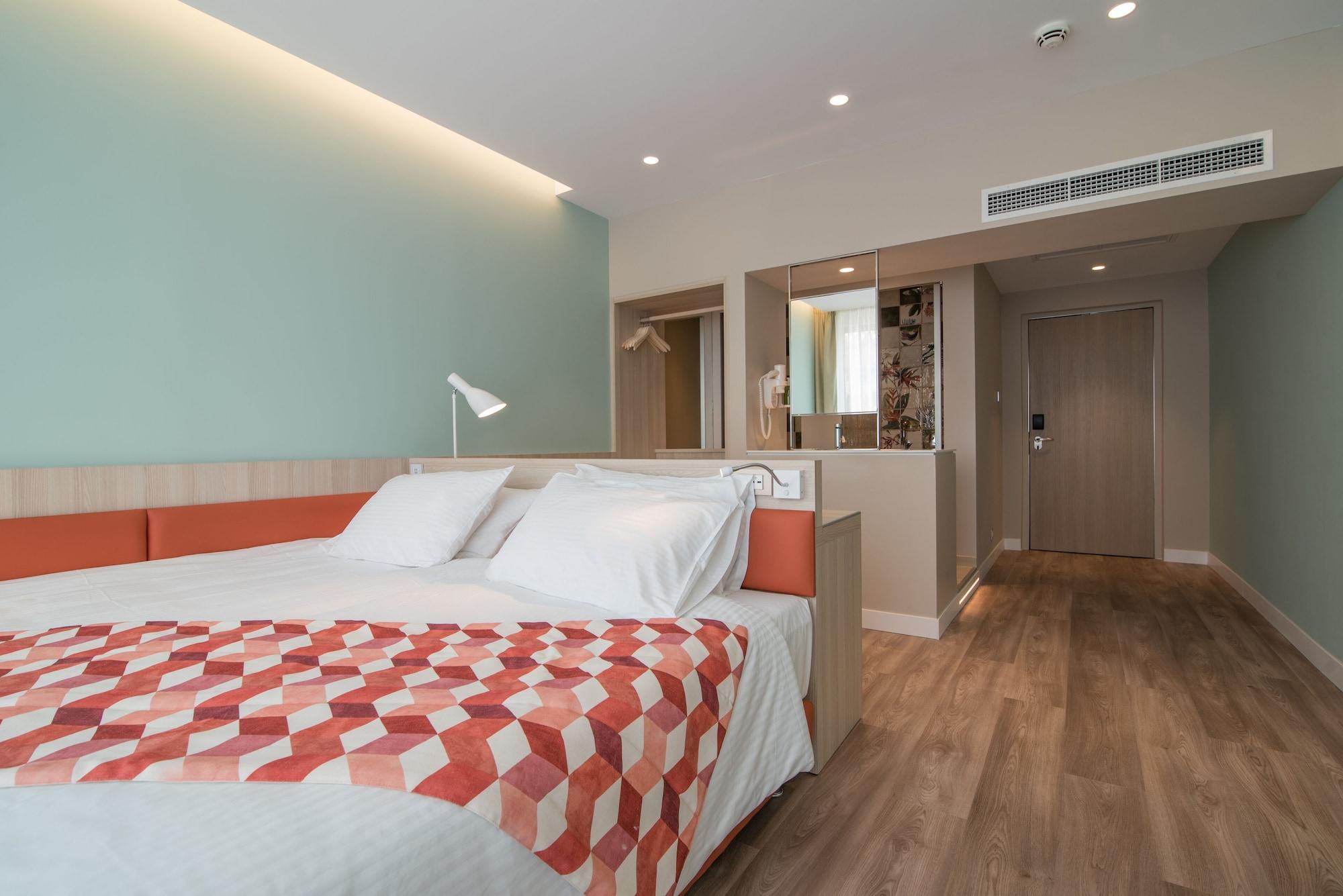 Hotel Casual Kubic Athene